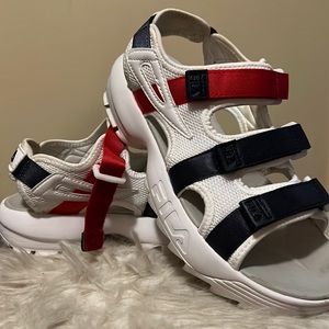 FILA Disruptor Sandal; EUC